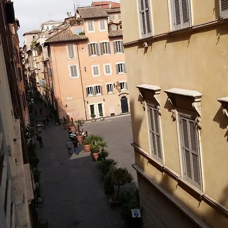 Vetrina Holidays Navona Square