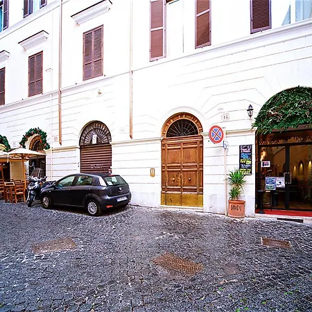 Vetrina Holidays Navona Square *