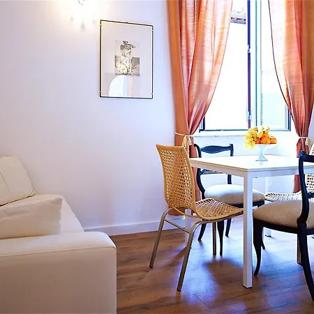 Vetrina Holidays Navona